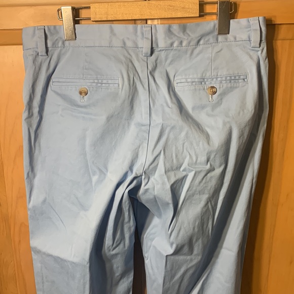 Vineyard Vines (32”x34”) - Picture 9 of 13